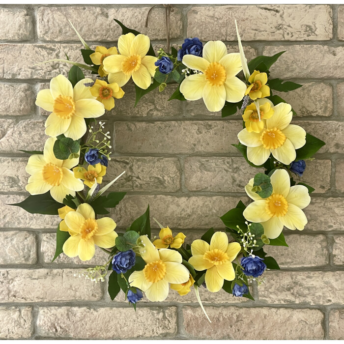 Spring wreath of Narcissus