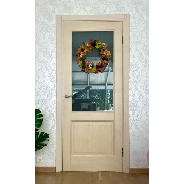 Autumn wreath with pumpkins