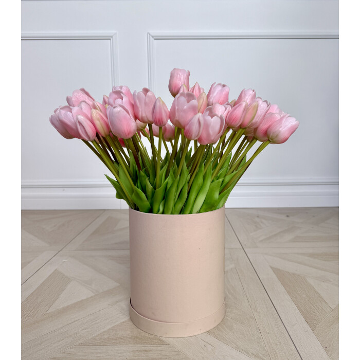 Букет латексних тюльпанів, 7 бутонів, ніжно-рожевий.